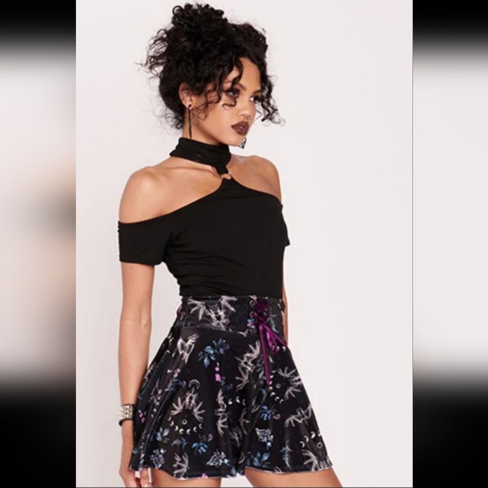 Midnight Hour Womens Forest Witch T-Shirt Black Size XS